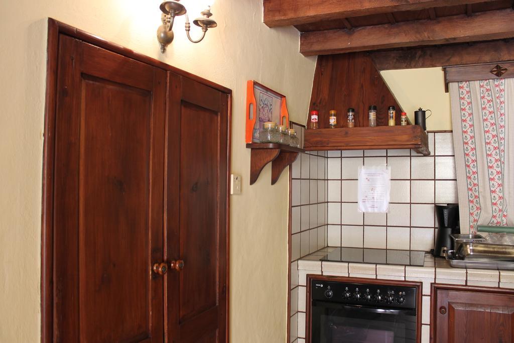 Casa Rural Anton Piche With Pool-Adults Only グラナディージャ・デ・アボナ エクステリア 写真
